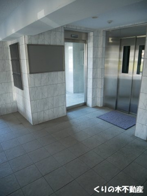 【エントランス】 | オリエンタルコート | 建物の内部です