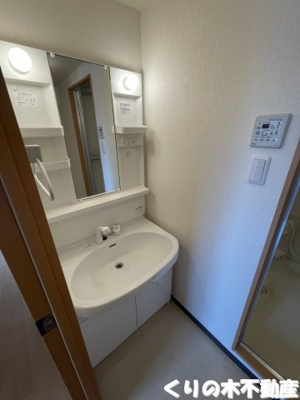 【洗面所】 | オリエンタルコート | スペースが確保できる洗面所です