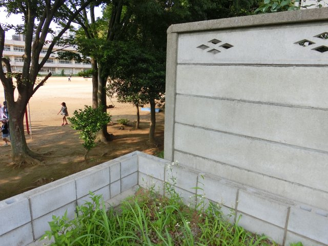 八千代市村上　土地　東葉高速線「村上」駅　徒歩約５分の好立地の外観|敷地の北側は小学校です。