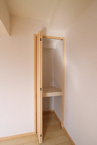 エトワール衣掛の収納