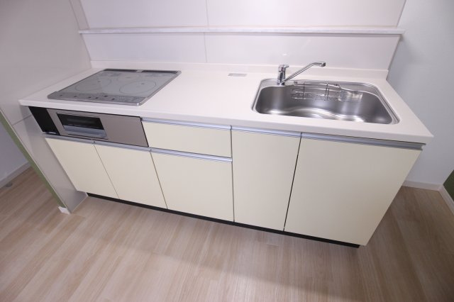 スカイ・シーフロント塩屋のキッチン