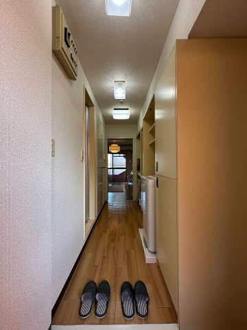 【収納】 | ロイヤルハイツ東海大前 | 洋室7.2帖のお部屋にあるクローゼットです♪大切なお洋服もしわにならないようにハンガーがけができます☆