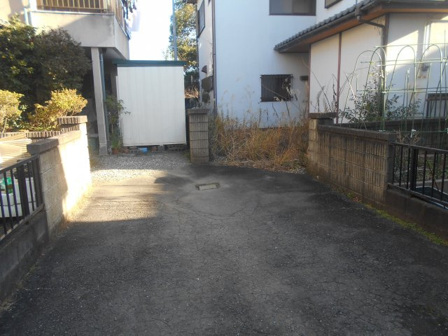 【前面道路含む現地写真】 | 沼津市鳥谷 売土地 ET01991 | 沼津市鳥谷　物件に続く通路