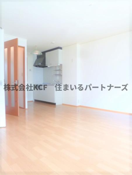 メゾン・ド・カメリアの居間・リビング|ゆったり過ごせるリビングです