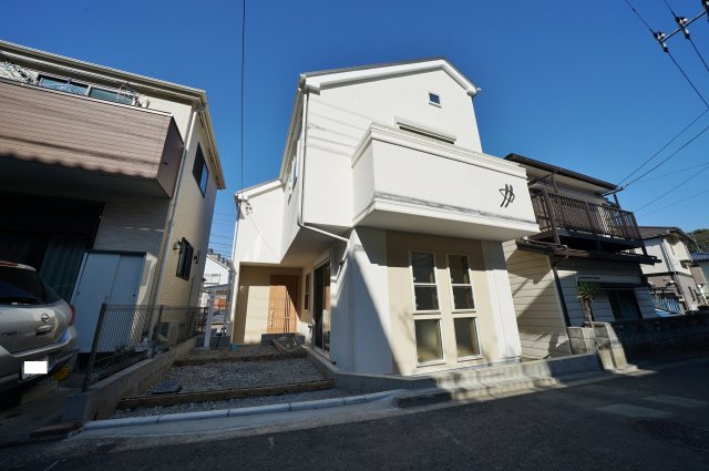 保土ヶ谷区仏向西 新築戸建て【成約】の外観|相鉄線「上星川」駅より徒歩約13分の立地です。