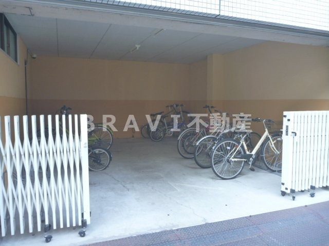 シュライン森ノ宮　BRAVI不動産のその他共用部分|【シュライン森ノ宮】駐輪場です