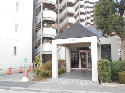 【外観】 | 岩槻区　エクレール岩槻弐番館 | おしゃれな外観です。1690から1390万円に価格変更です。