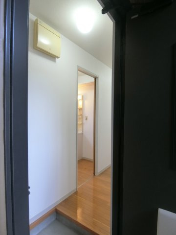 ファミーユ中野B棟の玄関