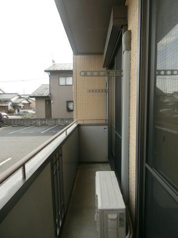 ファミーユ中野B棟のバルコニー