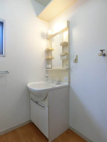 ファミーユ中野B棟の洗面所