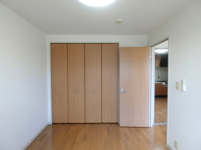 ファミーユ中野B棟の洋室
