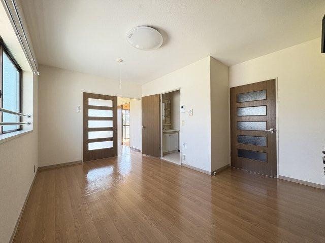 シャンブルド昭島の居間・リビング