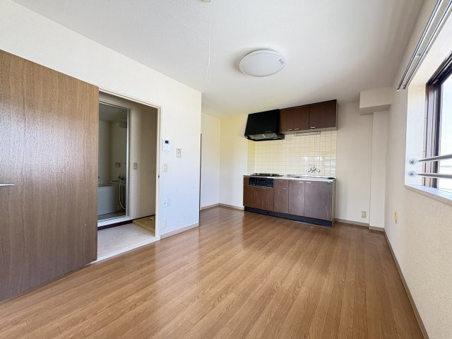 シャンブルド昭島の居間・リビング