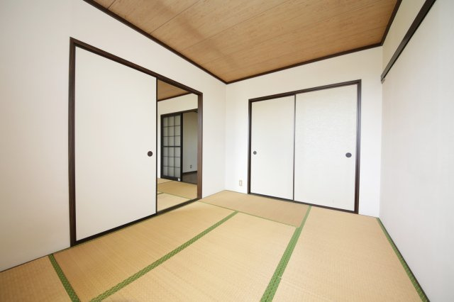 フォーブル末広の和室