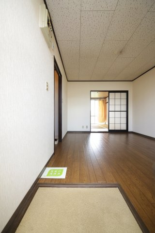 フォーブル末広の玄関