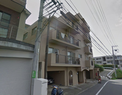 【外観】 | オリンピックマンション鷺沼 | 最上階4階部分・南西北の3方向角部屋につき陽当り・眺望良好！富士山が望めます♪