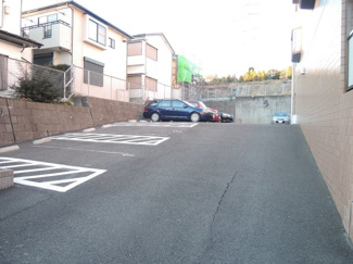 【駐車場】