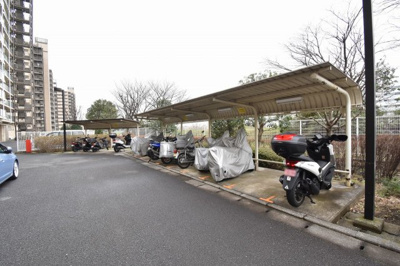【その他共用部分】 | ローヤルシティ鴨居五番館 | バイク置場