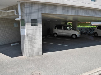 【駐車場】 | 岩田ビルの駐車場