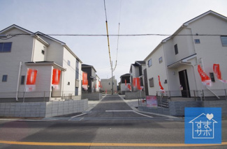 【前面道路含む現地写真】 | 3号棟　現地（2019年2月）撮影
前面道路は東側幅員約5mの開発道路です。