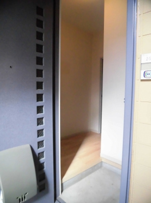 【玄関】 | ディアス池田 B棟