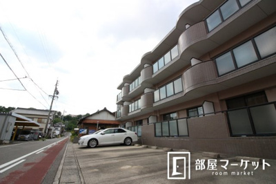 【駐車場】 | バンブール３２