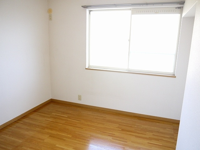 エステートピアヨネザワの洋室|洋室です