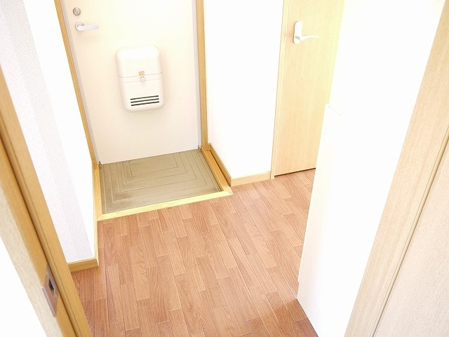 エステートピアヨネザワの玄関|玄関です