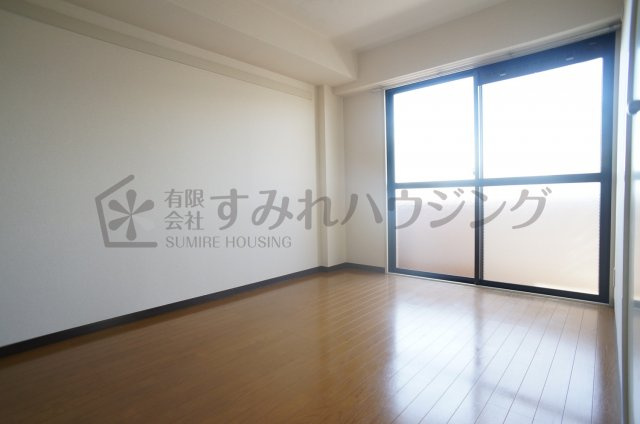 マンションボナミ田中の洋室