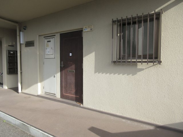 ウィステリア神戸西のエントランス