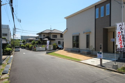 【前面道路含む現地写真】 | 大津市仰木の里東5丁目5-37　新築戸建
