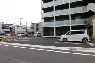 【駐車場】