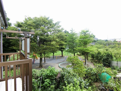 【展望】 | 吉田コーポ | バルコニーからの眺望です♪緑豊かで周りに視界を遮る建物がないので景色がよく見渡せます！