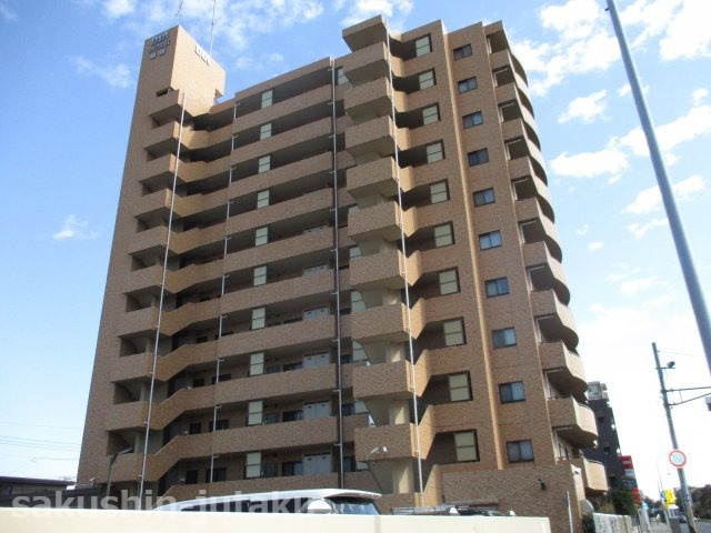ダイアパレス幕張の外観|ダイアパレス幕張　２階部分　内装リフォーム　幕張駅徒歩１０分の立地　平成７年建築　