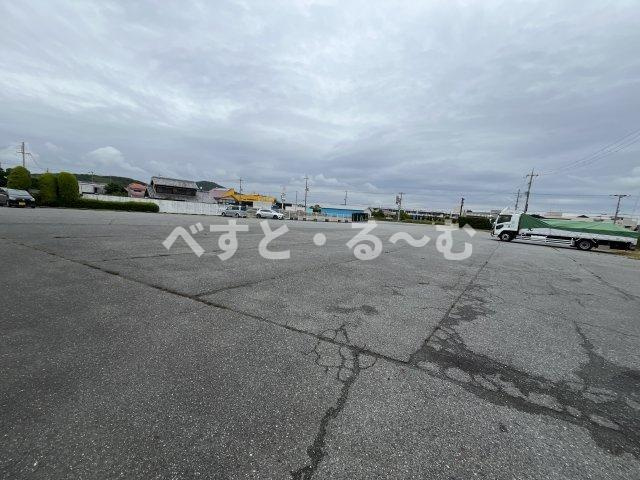 ビッグハウスの駐車場