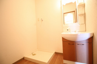 【洗面所】 | エスポアールSⅡ | ゆったりとスペースのある洗面所