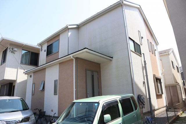 習志野市東習志野２丁目　中古戸建　平成２７年建築　の外観|カースペース２台分