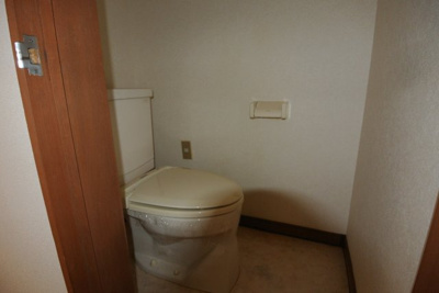 【トイレ】 | フェリース | ※同タイプの写真です。実際の設備・内装色等が変更になる場合がございます。