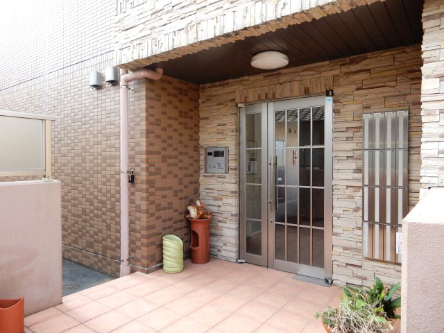 GRANDEUR陶館のエントランス