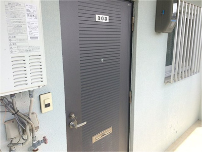 【玄関】 | コーポ８０１ | ※写真と現状が異なる場合がございます