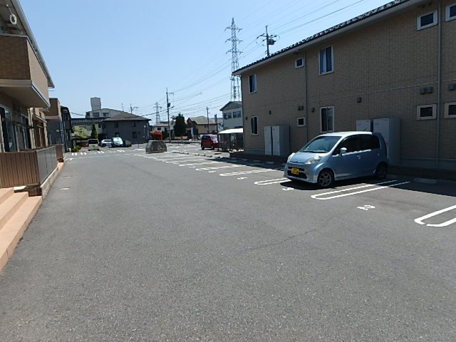 エストマルス　A棟の駐車場