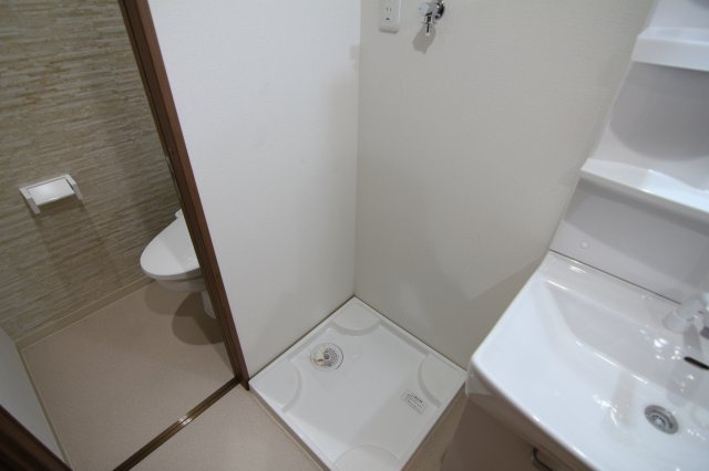 【設備】 | ワコーレヴィータ立花 | 洗濯機置場