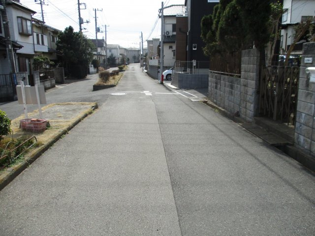 八千代市八千代台南２丁目　土地　南東×南西の角地　建築条件なしの前面道路含む現地写真|前面道路含む現地写真です　
