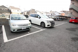 【駐車場】