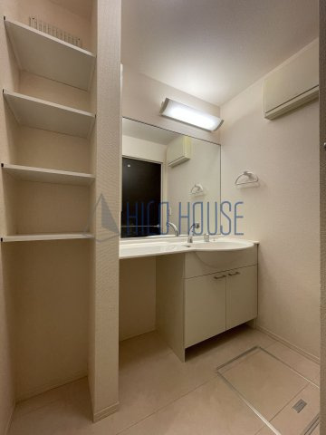 レフィナード(川越的場)の洗面所