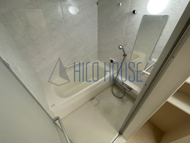 レフィナード(川越的場)の浴室