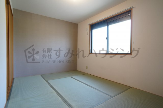グリーンフォーレスト伊丹　C棟の和室