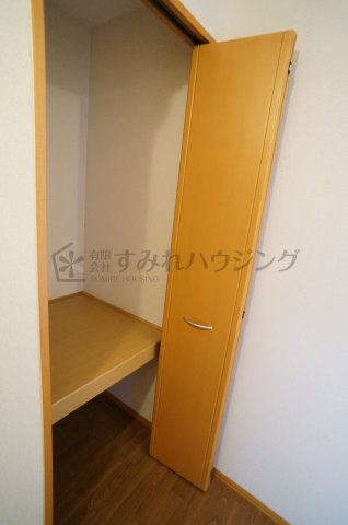 グリーンフォーレスト伊丹　C棟の収納