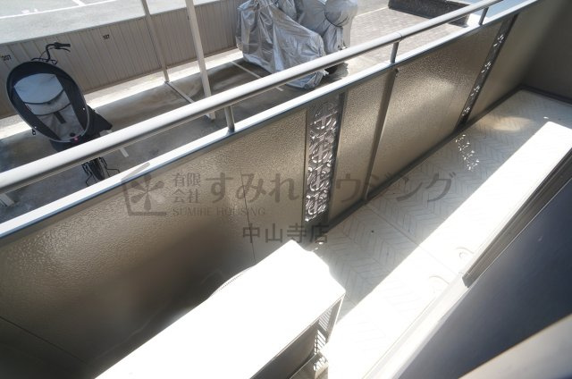 グリーンフォーレスト伊丹　C棟のバルコニー