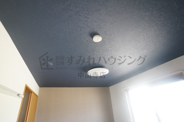 グリーンフォーレスト伊丹　C棟の洋室